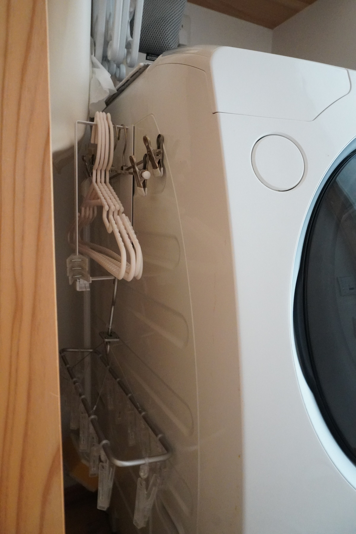 【ニトリ】マグネットで簡単取り付け♪洗濯ハンガーラックで隙間収納！