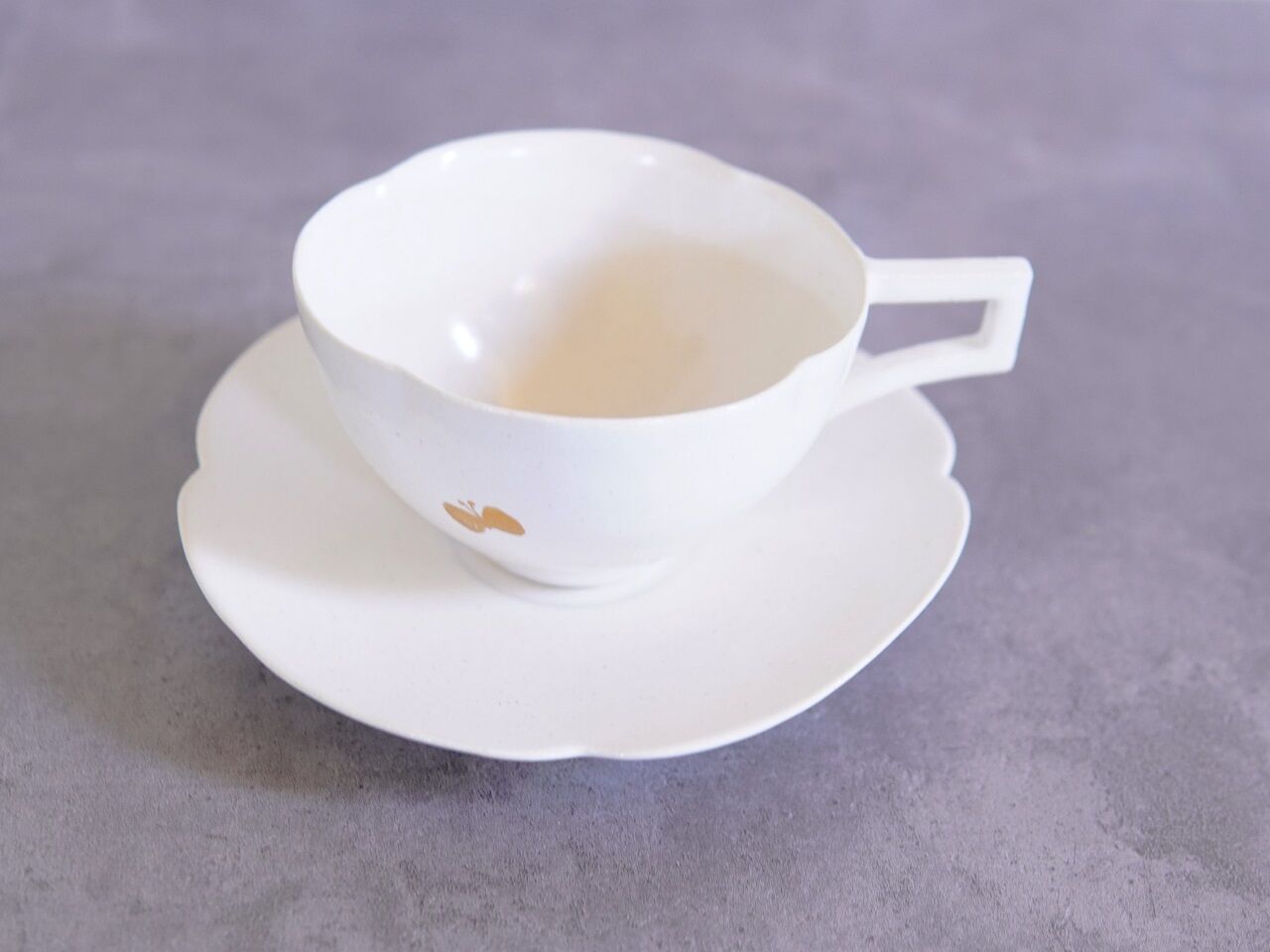 ミナペルホネン】皆川明×安藤雅信コラボ♪個展で悩みに悩んだ末 ミナペルホネン】皆川明×安藤雅信コラボ♪個展で悩みに悩んだ末