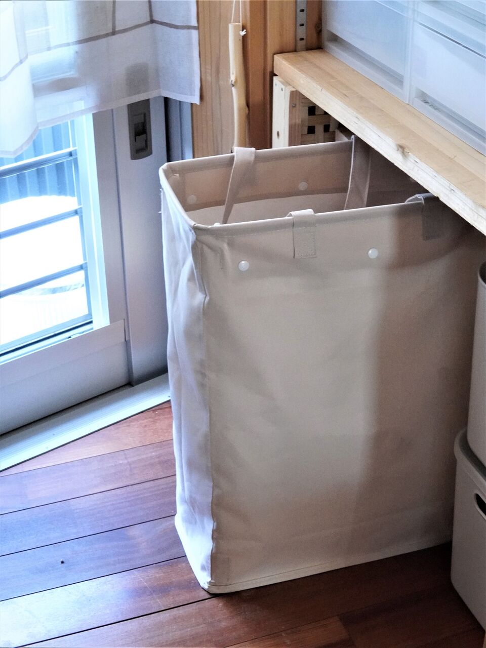 100均 ダイソー ゴミ袋止めクリップで瞬時に分別ごみ箱に 収納場所の悩み解決 パントリー収納 10年後も好きな家 家時間が好きになる 家事貯金 北欧インテリア Powered By ライブドアブログ