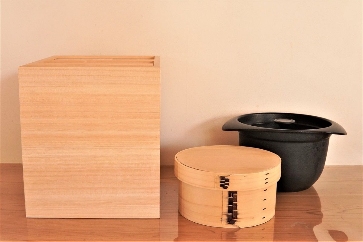 東屋米びつ8