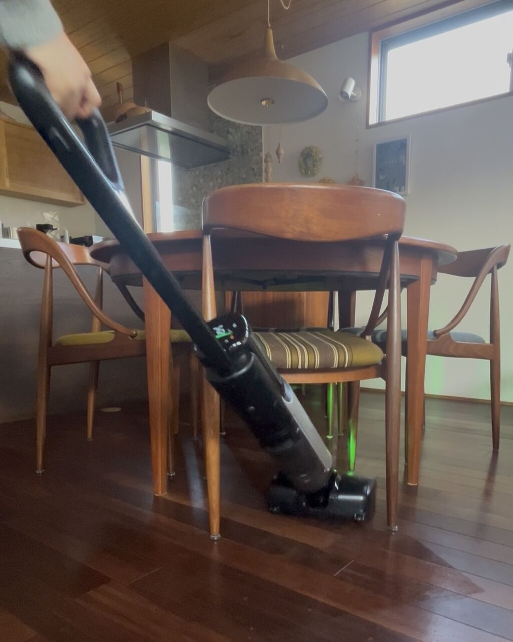 電源ONでラクラク掃除！温水＆光で汚れ見える自動洗浄付きMOVA X4 Pro