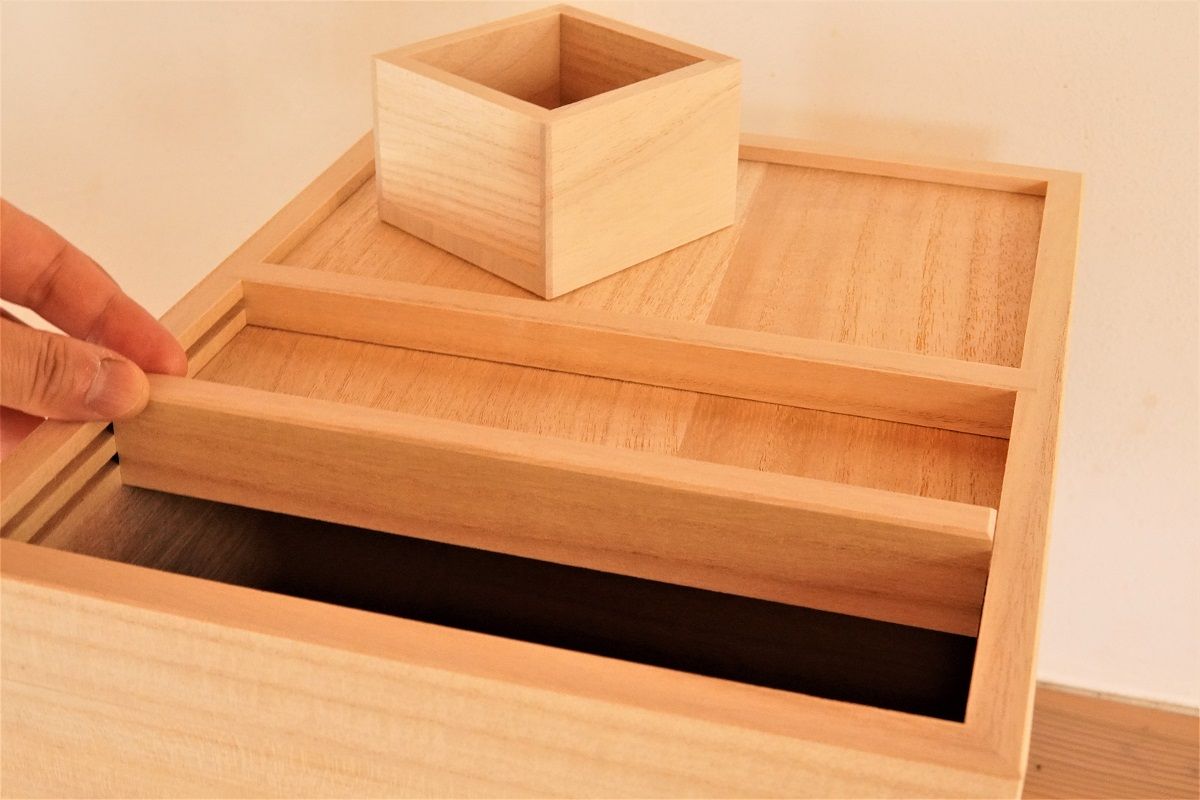 東屋米びつ3
