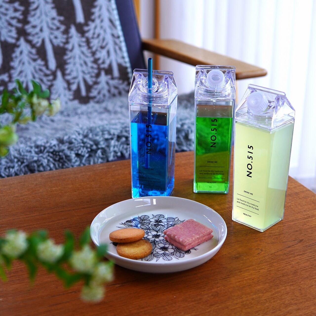 ☆3COINS ドリンクボトル☆ 再入荷】3COINS「牛乳パック型ドリンクボトル」大人気で品薄！大小在庫