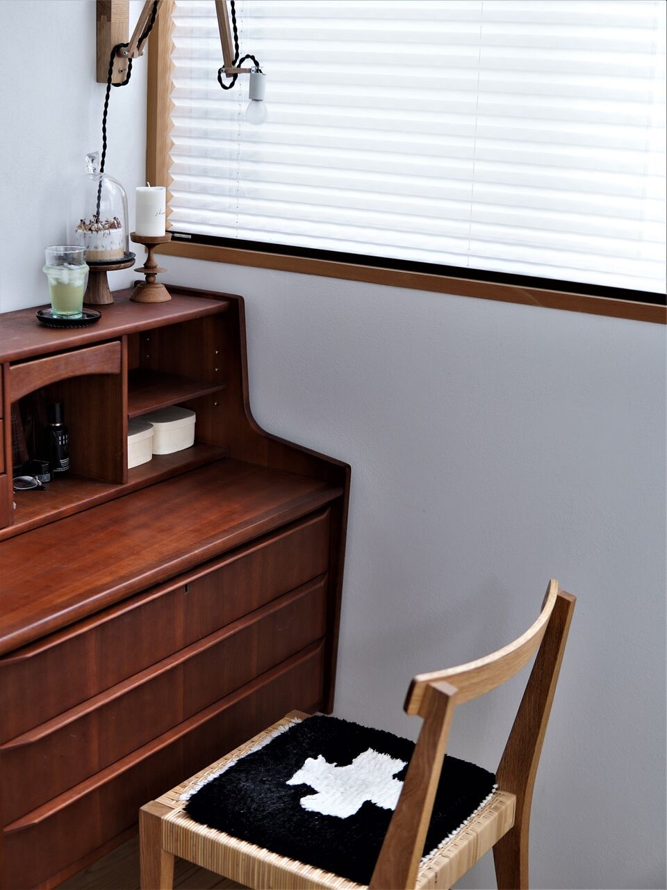 木工作家 市川岳人さんの燭台＆sheepのソイキャンドルの癒し空間