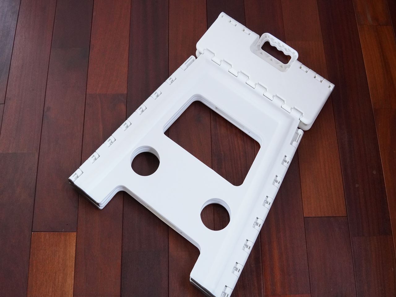 ニトリ 6cmの隙間収納に成功 過去最高にペラペラな踏み台見つけた ヾ ノ 10年後も好きな家 家時間が好きになる 家事貯金 北欧インテリア Powered By ライブドアブログ