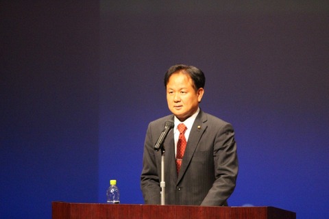 A588FE6B-51B5-44B2-B3CB-2529763E7F38