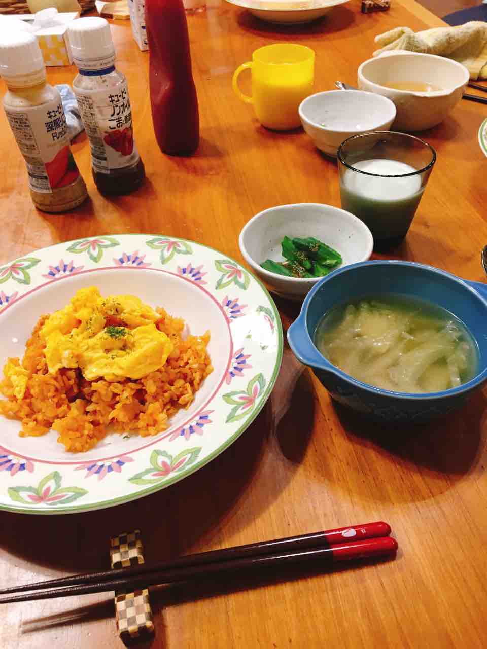 なほかさんちの毎日三食献立日記 おやつ付き 晩ごはん チキンライス定食