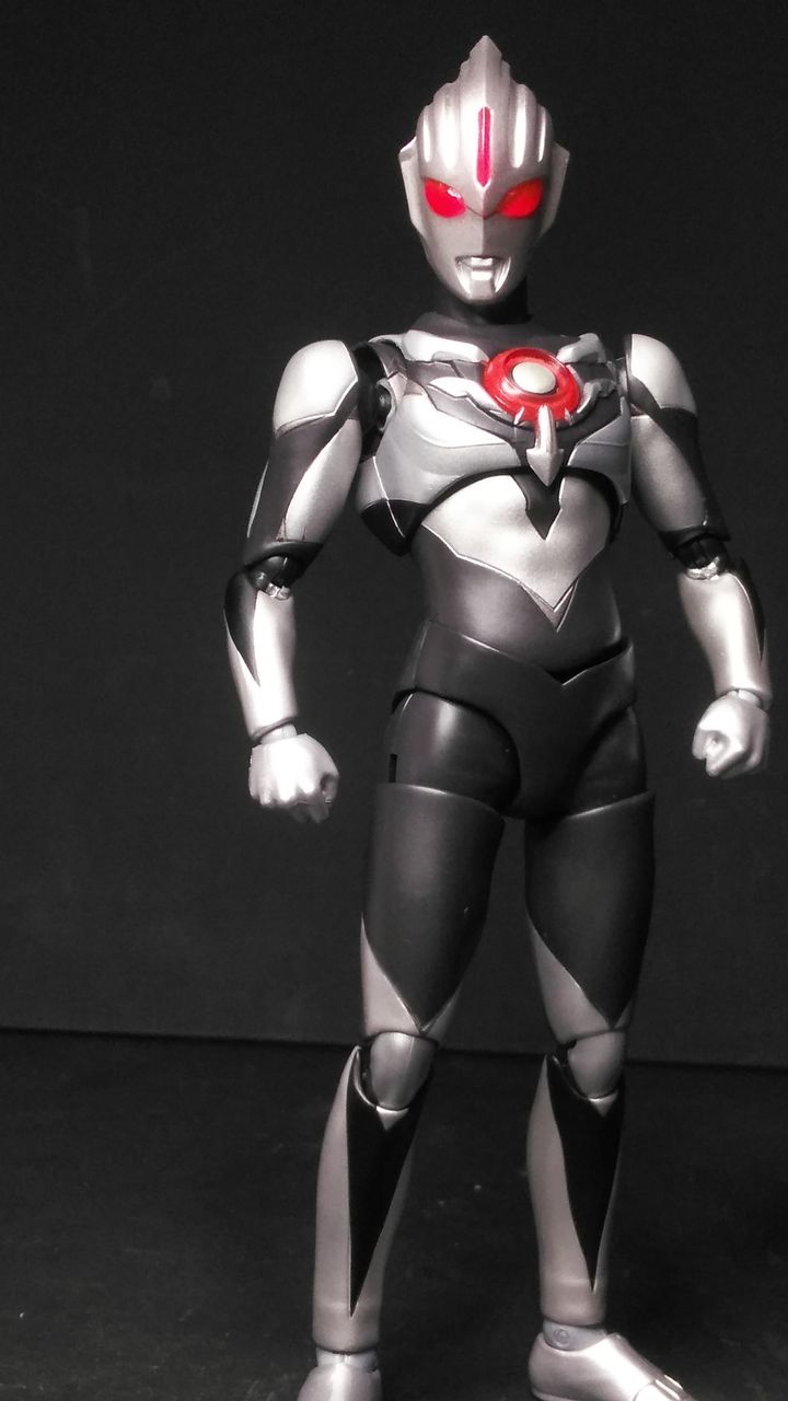 改造品S.H.Figuarts ウルトラマンオーブ バーンマイト 改造品S.H.Figuarts ウルトラマンオーブ バーンマイト