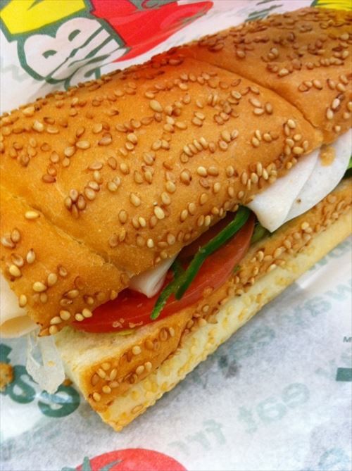 【悲報】サンドウィッチのSUBWAY、3年連続赤字を出してしまう…