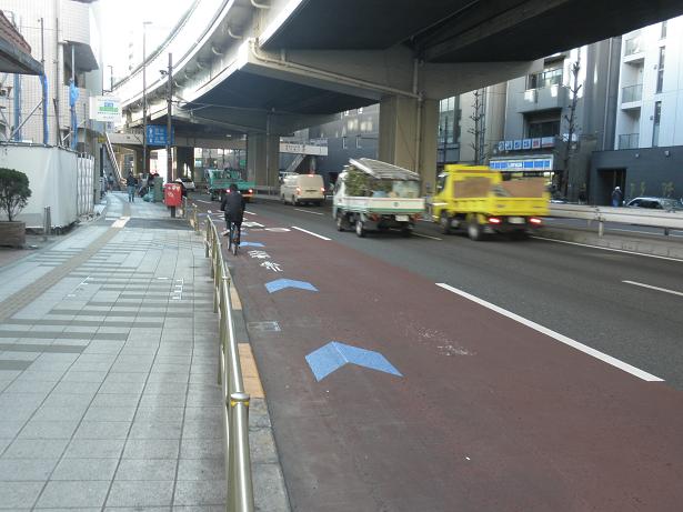バス専用通行帯 自転車