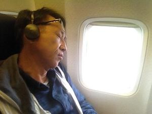 機内爆睡