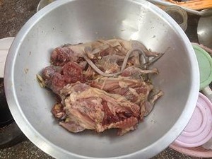 ひぇ〜ネズミだぁ