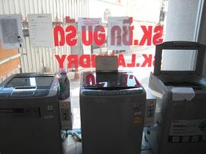 2¿Í¤¬¥Þ¥Ã¥µ¡¼¥¸¤ò¼õ¤±¤Æ¤¤¤ë´Ö¤Ë¥é¥ó¥É¥ê¡¼