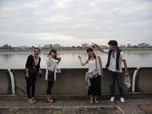 対岸は昨日までいたビエンチャン