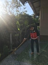 掃除するオレ