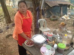 遠慮せんで食べんしゃい