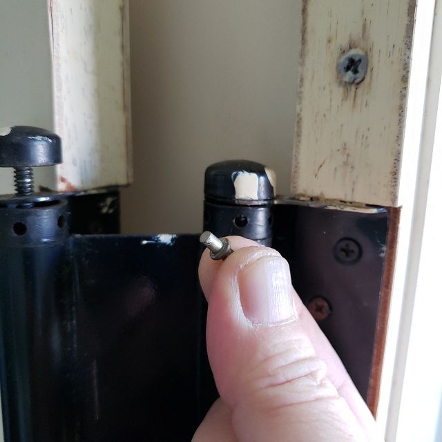 両開きドアの自由蝶番を修理 0を1にする 検査機メーカーになった町工場のブログ