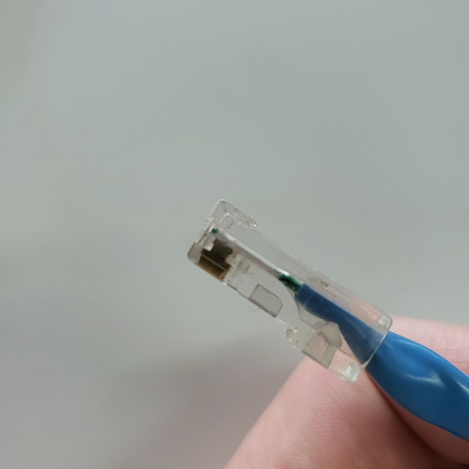 ツメの壊れたlanケーブルを修理 サンワサプライの Rj 45プラグ Sos 0を1にする 検査機メーカーになった町工場のブログ
