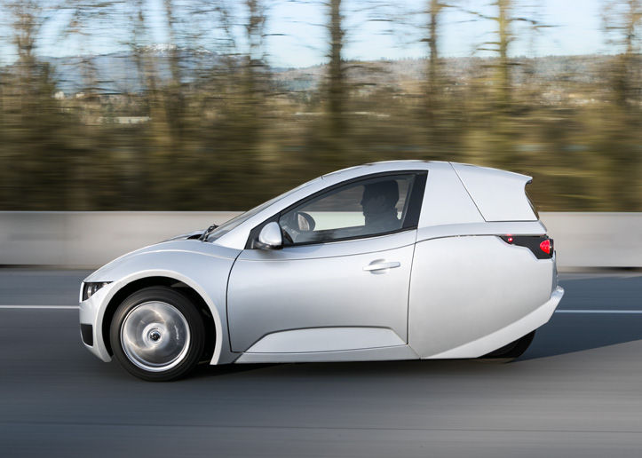 パースが狂ったように見える車 Meccanica Solo 0を1にする 検査機メーカーになった町工場のブログ