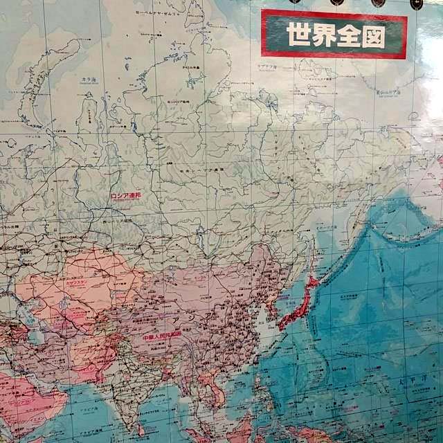 メルカトル図法の世界地図には 緯度によって国の形がゆがむ欠点が 正しく比較してみましょう 0を1にする 検査機メーカーになった町工場のブログ