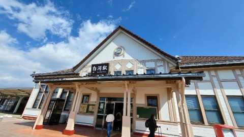 Picsart_24-03-31_18-33-10-015