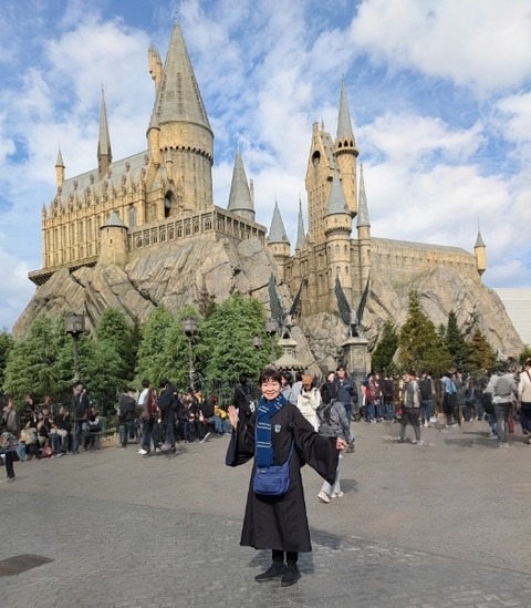 Picsart_25-11-11_20-49-20-109