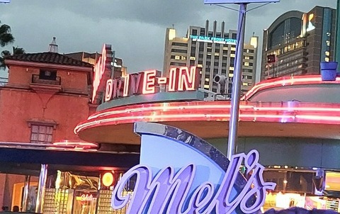 Picsart_22-09-28_00-41-21-841