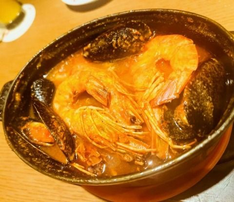 Picsart_23-11-27_23-32-49-632