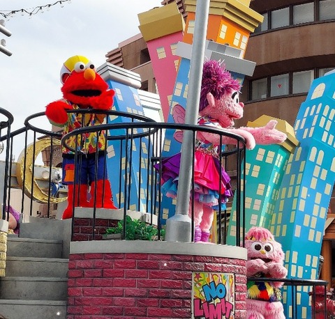 Picsart_23-11-29_16-56-04-319