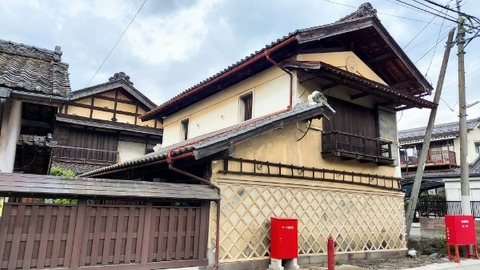 Picsart_22-04-27_22-09-24-165