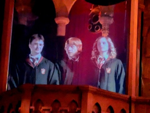 Picsart_25-11-11_20-41-09-914