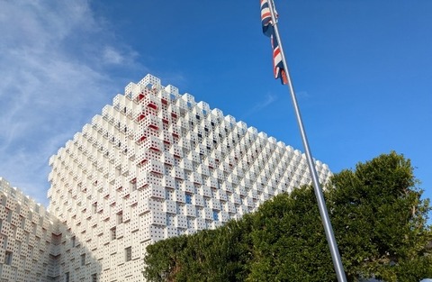 Picsart_25-09-09_19-02-06-360