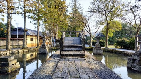 Picsart_24-04-09_12-47-54-218