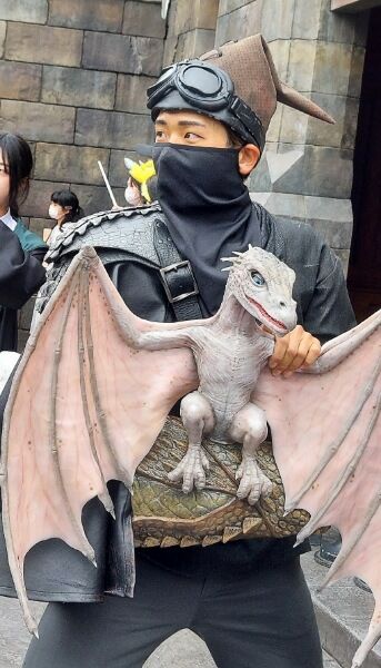 Picsart_23-04-26_16-44-33-111