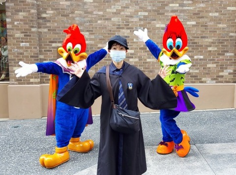 Picsart_22-09-29_07-44-41-194