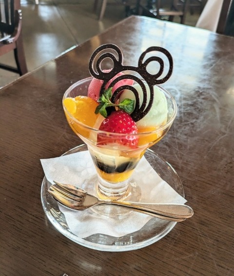 Picsart_25-02-25_22-32-22-907