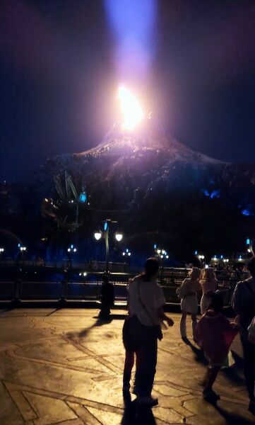 Picsart_22-10-04_19-32-11-036