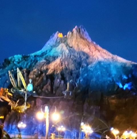 Picsart_22-10-04_19-31-51-160