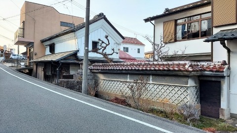 Picsart_24-04-09_13-35-01-009