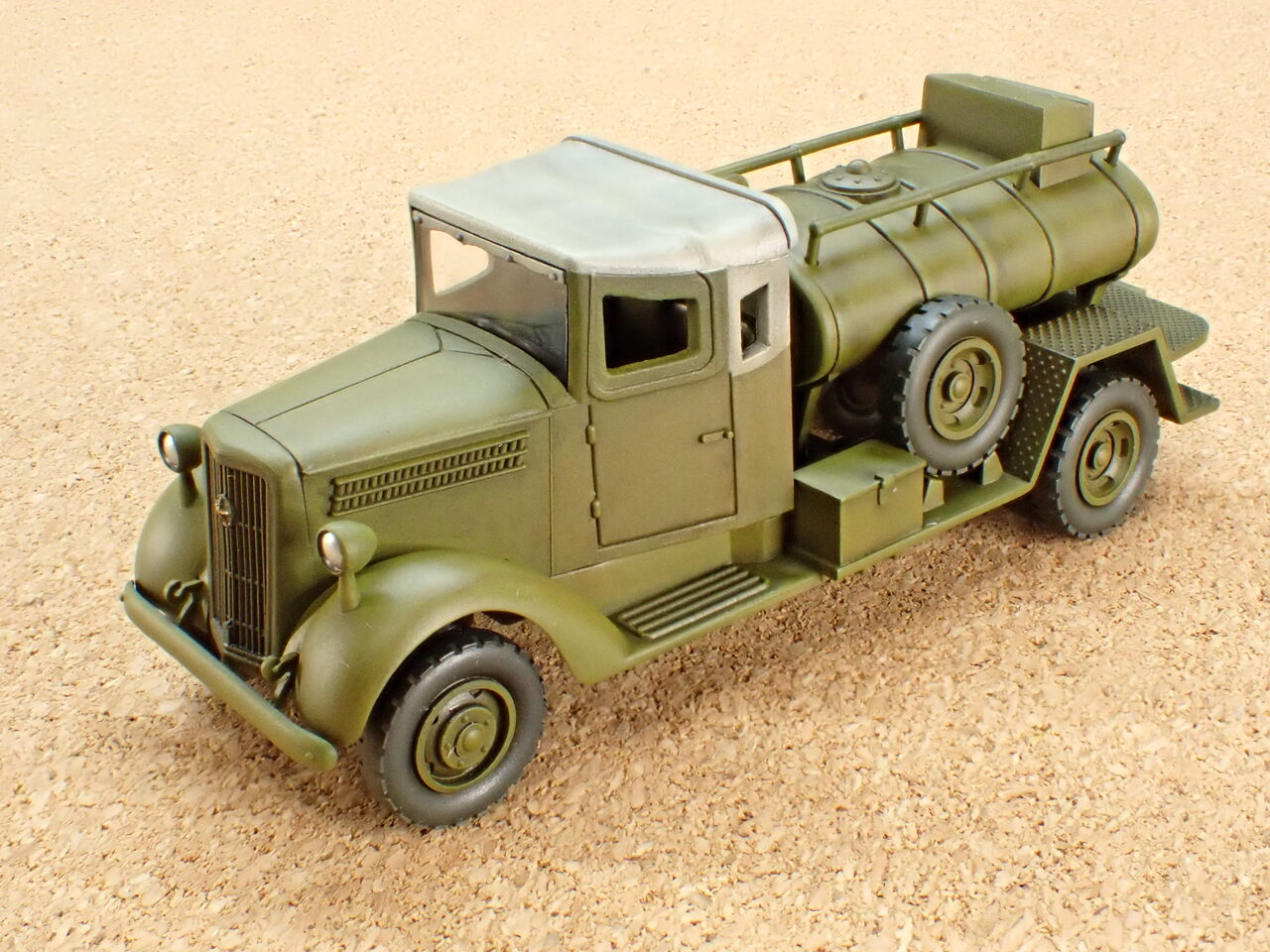 超話題新作 ハセガワ 常磐 : 燃料補給車」 TX-40 「いすゞ 日本陸軍 1/72 乗り物おもちゃ