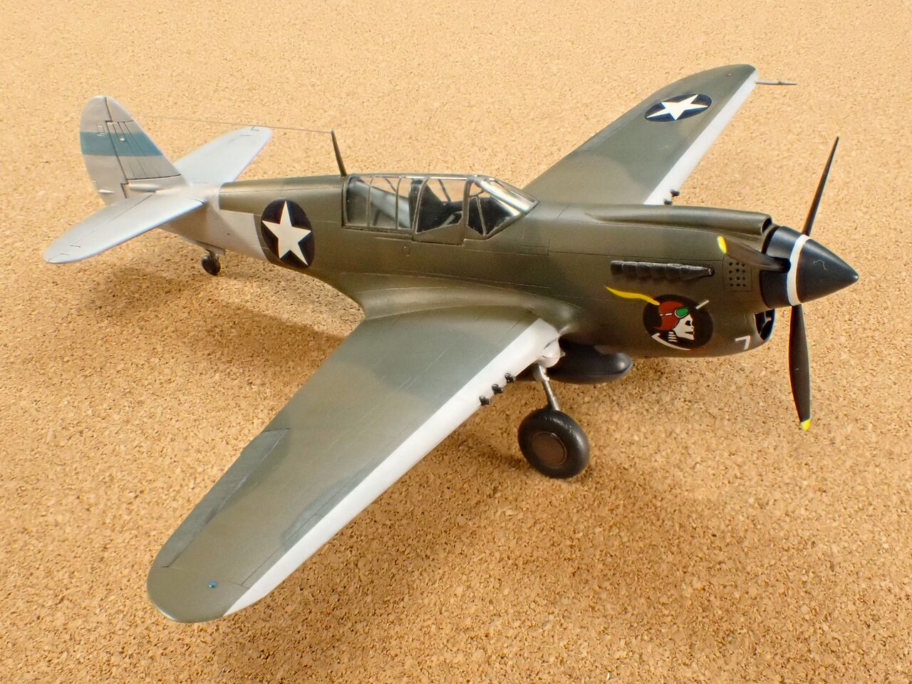 1/72 アメリカ陸軍 戦闘機 P-40N ウォーホーク – GUNKANDO