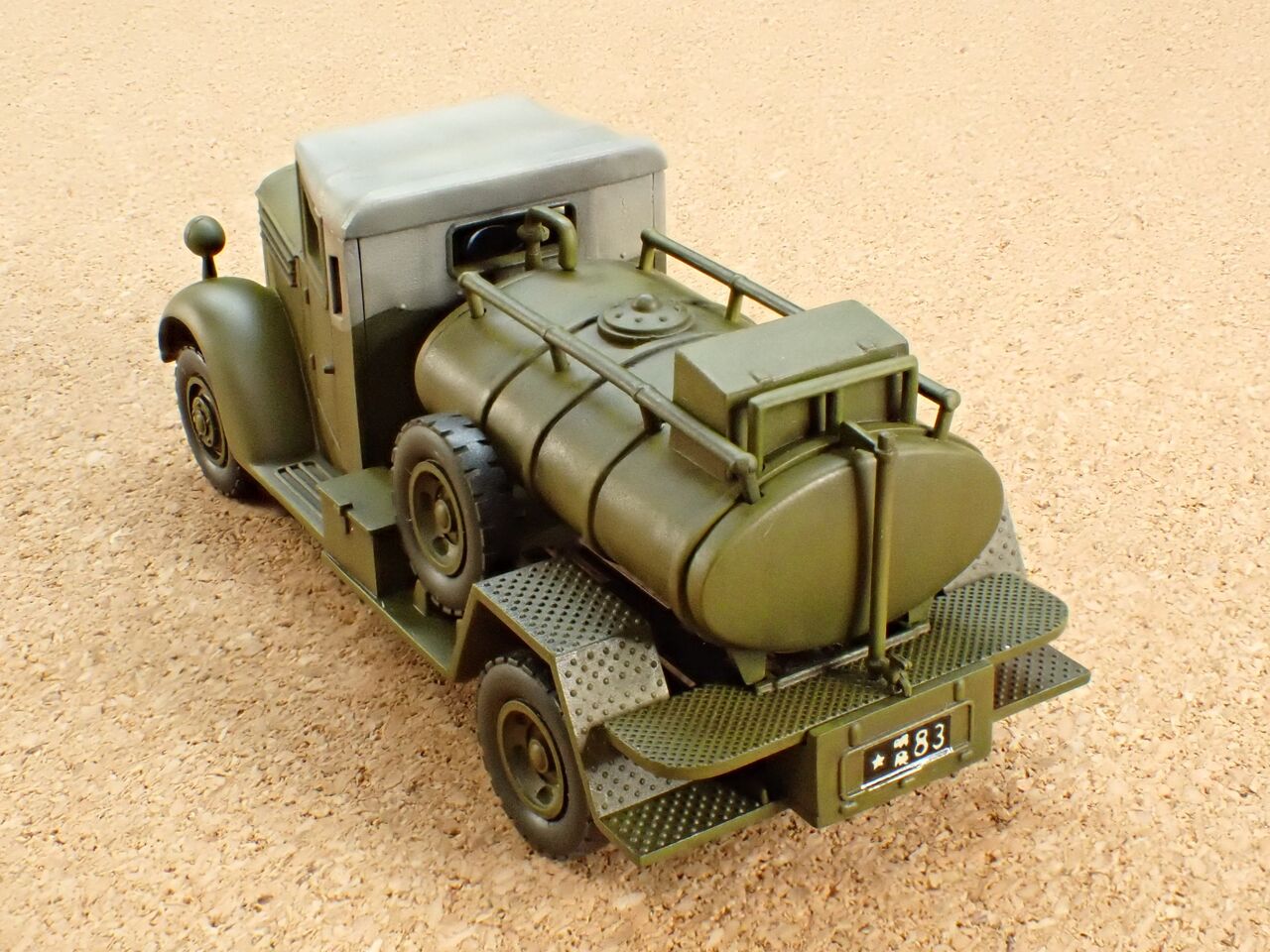 ハセガワ 1/72 日本陸軍 「いすゞ TX-40 燃料補給車」 : 常磐