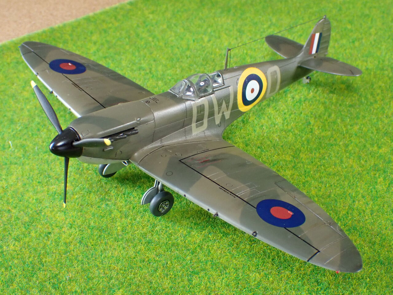 TAMIYA  戦闘機　スピットファイア　メッサーシュミット タミヤ 1/72 イギリス空軍 戦闘機「スピットファイア Mk.Ⅰ