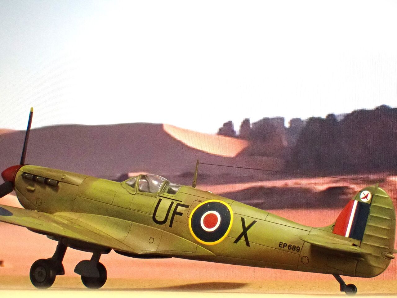 タミヤ 1/72 イギリス空軍 戦闘機「スピットファイア Mk.Vb TROP タミヤ 1/72 イギリス空軍 戦闘機「スピットファイア Mk.Vb TROP