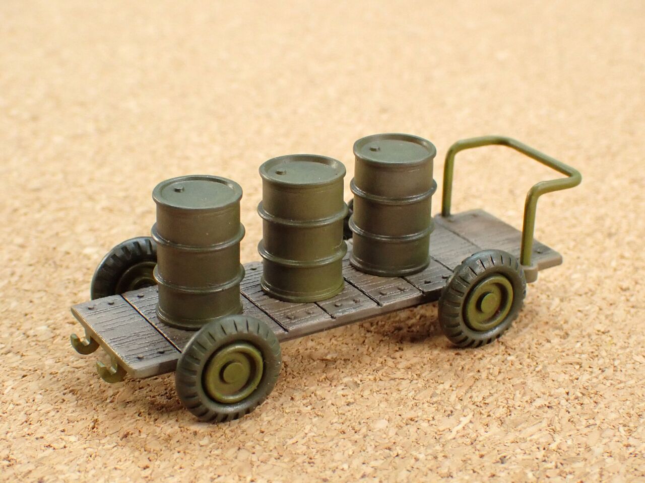 ハセガワ 1/72 日本陸軍 「いすゞ TX-40 燃料補給車」 : 常磐