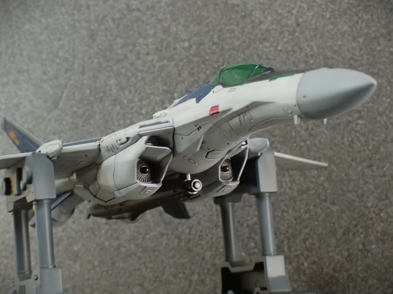 バンダイ 1/100 S.M.S 可変戦闘機「VF-25F メサイア」 : 常磐重工