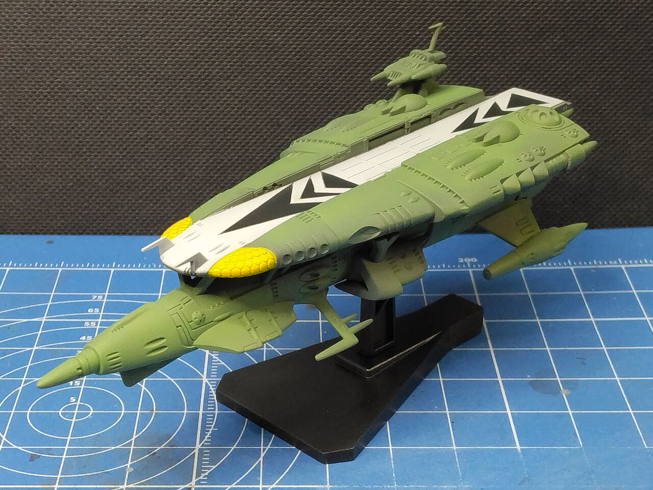バンダイ 1000/1 ナスカ級 1/1000 ナスカ級打撃型航宙母艦 キスカ(宇宙戦艦ヤマト2199 星