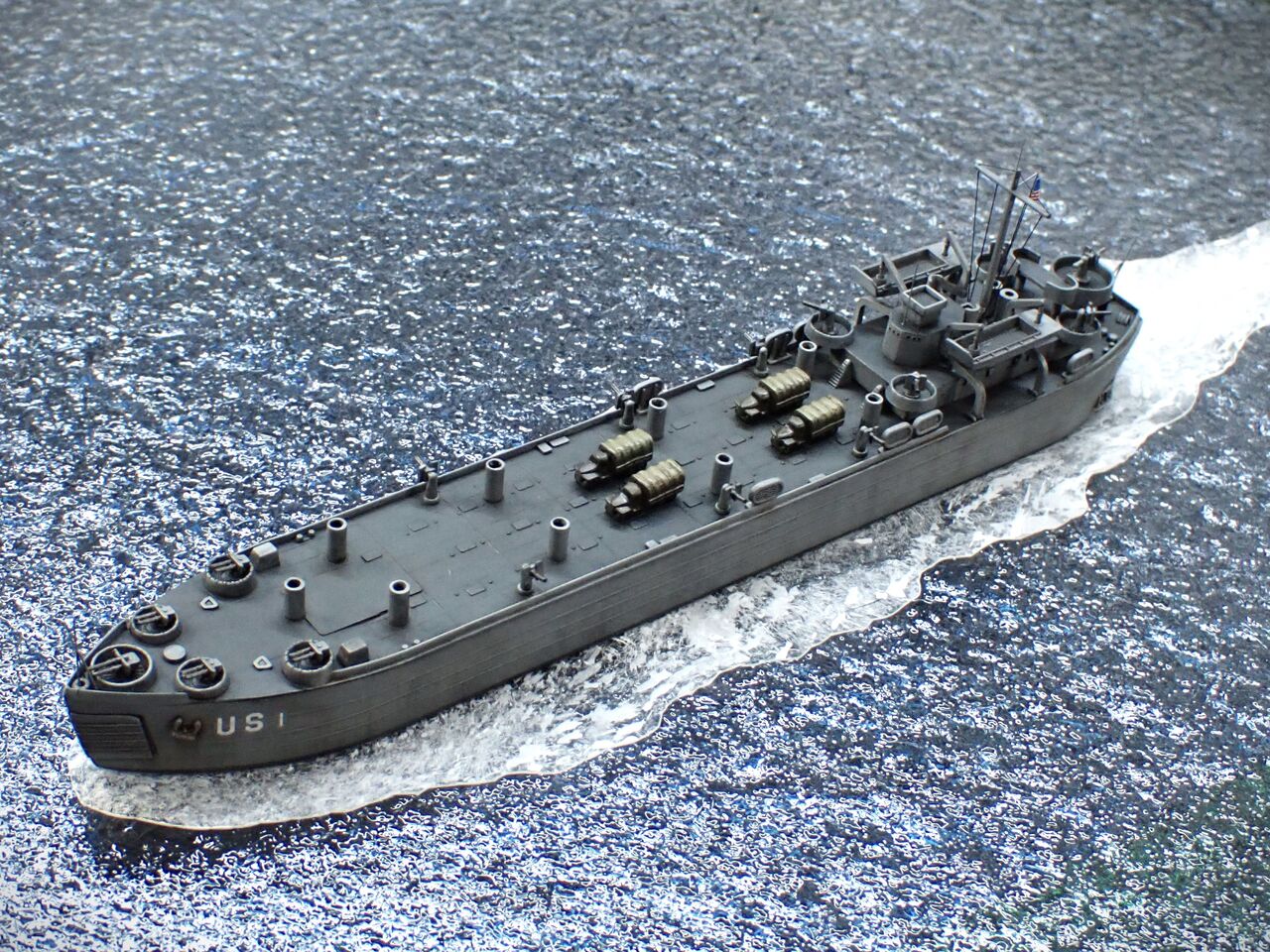 ピットロード 1/700 アメリカ海軍 戦車揚陸艦 「LST-1 1943」 : 常磐