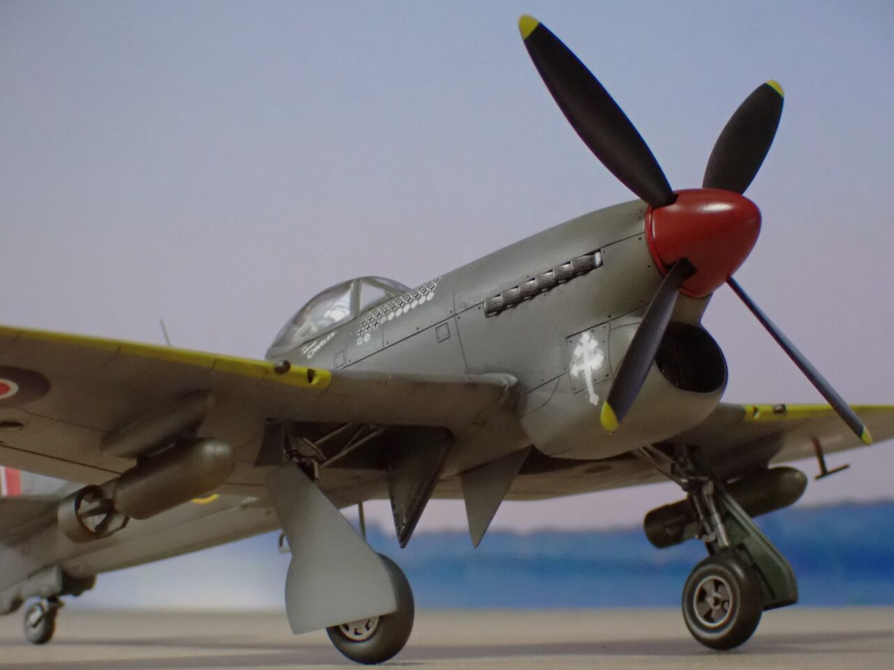アカデミー 1/72 イギリス空軍 戦闘機 「テンペストV」 : 常磐