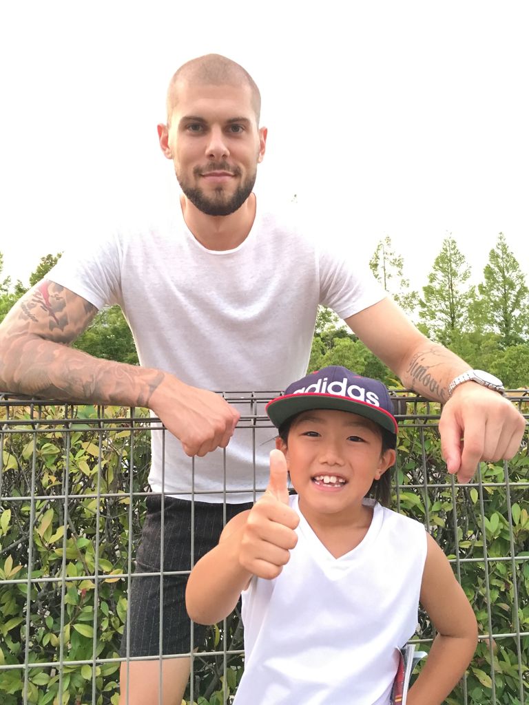 グランパスの練習を見に行って来た オキナワａサインバーkoza マスターtakuの企み